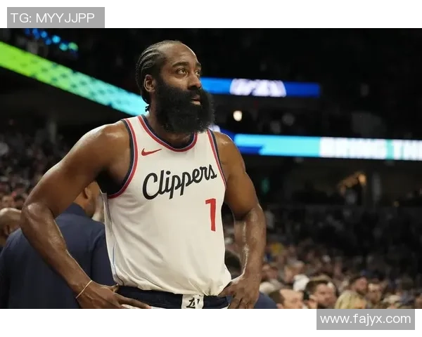 哈登28分里程碑饮恨！快船背靠背末节崩盘，管理层请赶忙换帅吧